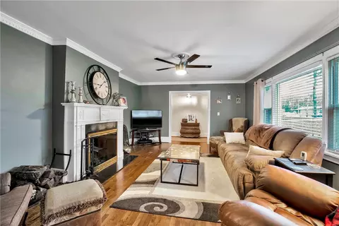 202 S C St, Easley, SC 29640 photo 2