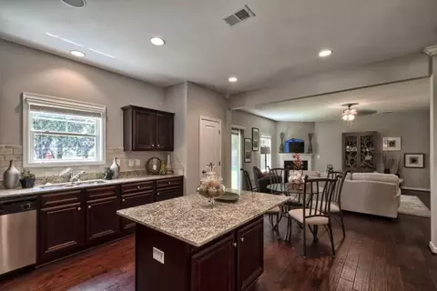 137 Granada Pl, Seneca, SC 29678 photo 4