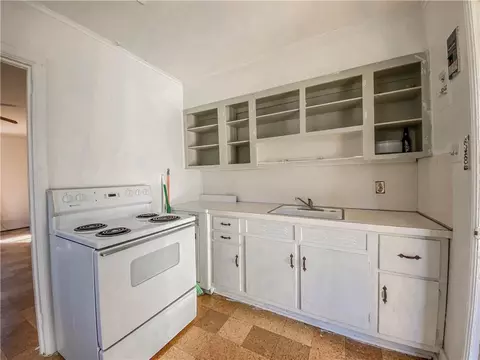 308 S Elm St, Pendleton, SC 29670 photo 9