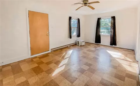 308 S Elm St, Pendleton, SC 29670 photo 7