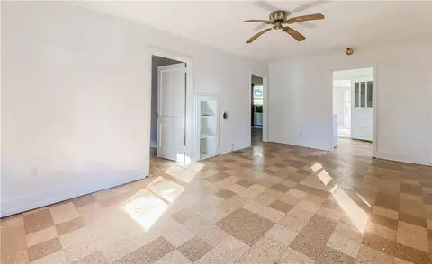 308 S Elm St, Pendleton, SC 29670 photo 6
