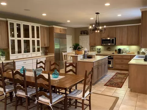 10005 Clovis Dr, Seneca, SC 29672 photo 8