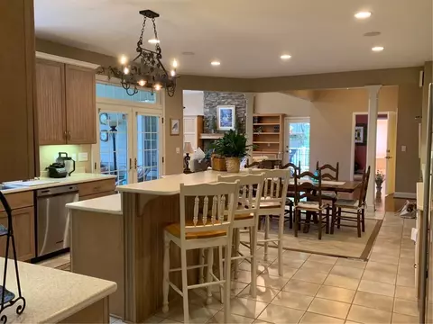 10005 Clovis Dr, Seneca, SC 29672 photo 9