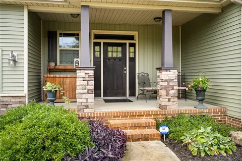 320 Edward St, Starr, SC 29684 photo 5