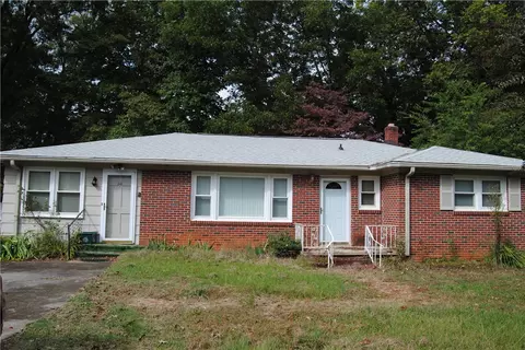 110 Oaklane Dr, Easley, SC 29642 photo 1