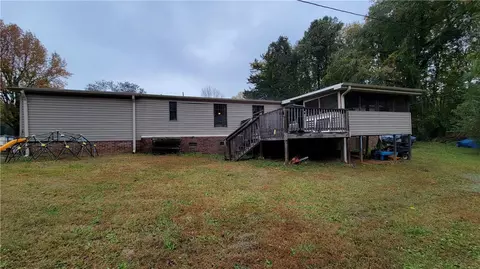 231 Pike Rd, Central, SC 29630 photo 3
