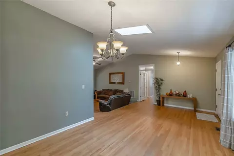 115 Tabor St, Central, SC 29630 photo 6