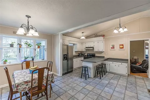 115 Tabor St, Central, SC 29630 photo 7