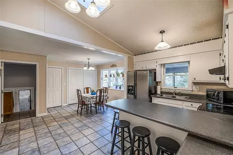 115 Tabor St, Central, SC 29630 photo 10