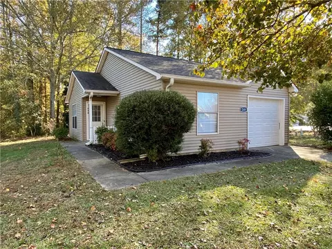 248 Wildwood Dr, Honea Path, SC 29654 photo 1