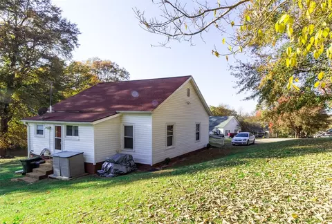 219 Pine St, Easley, SC 29640 photo 24