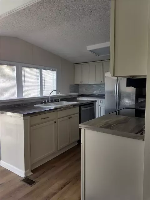 107 Pierce Rd, Williamston, SC 29697 photo 4