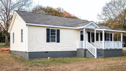 44 Spring St, West Pelzer, SC 29669 photo 2