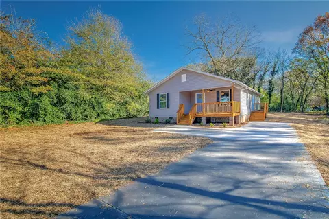 7 Spring St, Pelzer, SC 29669 photo 6