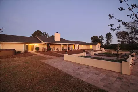 330 Radisson Rd, Seneca, SC 29678 photo 2