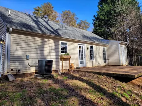 106 S Spring St, Central, SC 29630 photo 25