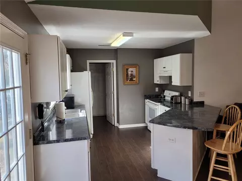 106 S Spring St, Central, SC 29630 photo 9