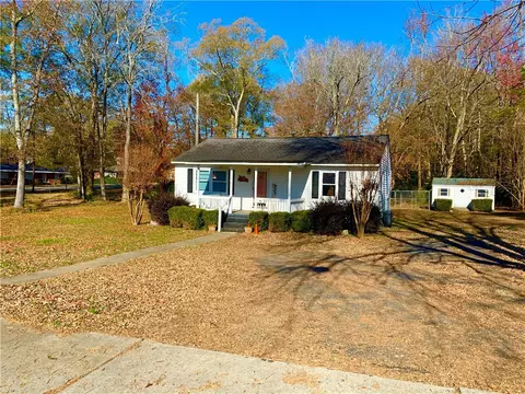 12 Park Ave, Honea Path, SC 29654 photo 2
