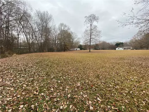 410 Wesley Ct, Starr, SC 29684 photo 23