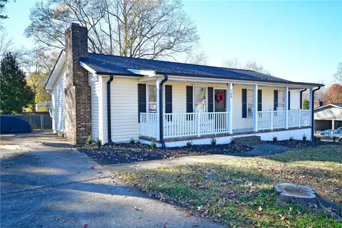 108 Snipe Ln, Easley, SC 29642 photo 2