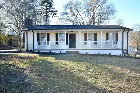 108 Snipe Ln, Easley, SC 29642 photo 1