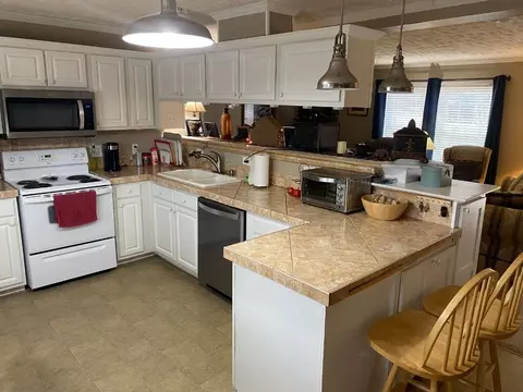 513 Odom Rd, Easley, SC 29642 photo 8