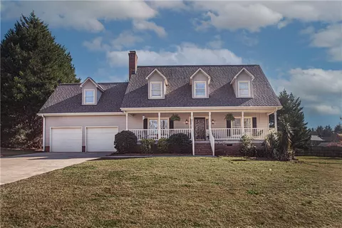107 Lee Ct, Easley, SC 29642 photo 1