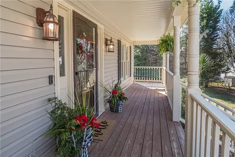 107 Lee Ct, Easley, SC 29642 photo 6