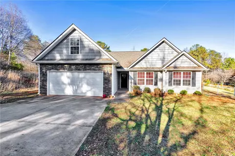 142 Childs Dr, Sunset, SC 29685 photo 1