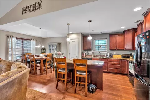 142 Childs Dr, Sunset, SC 29685 photo 3