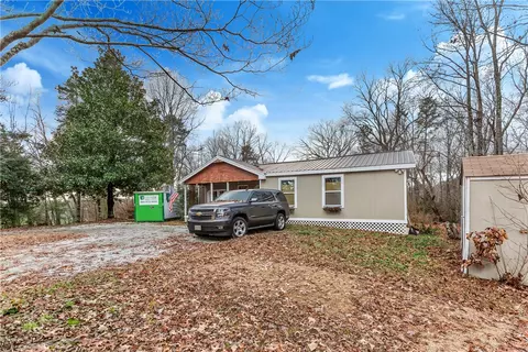 269 Pickett Post Rd, Walhalla, SC 29691 photo 24