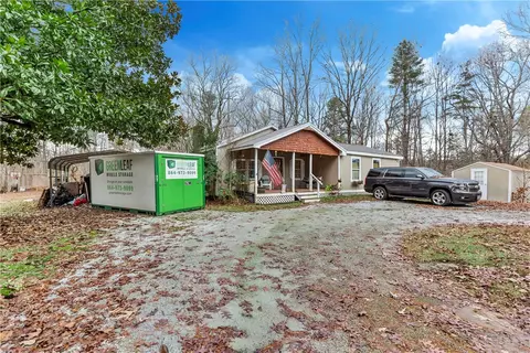 269 Pickett Post Rd, Walhalla, SC 29691 photo 3