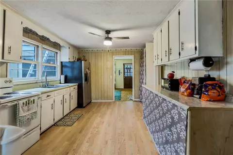 269 Pickett Post Rd, Walhalla, SC 29691 photo 9