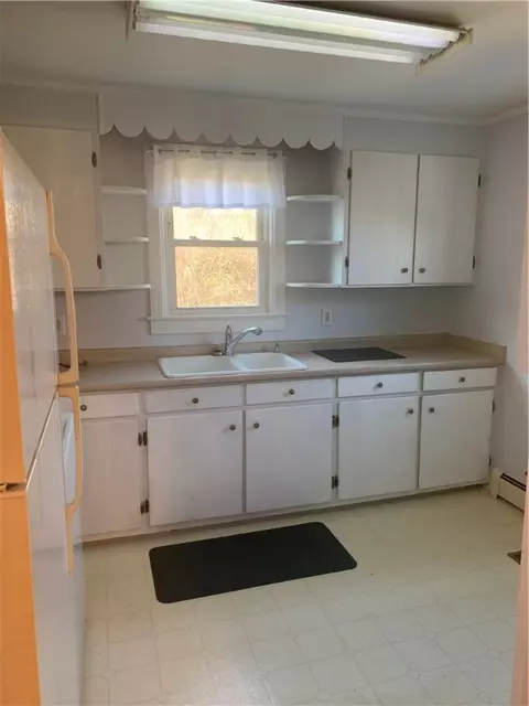 201 E North 3rd St, Seneca, SC 29678 photo 6