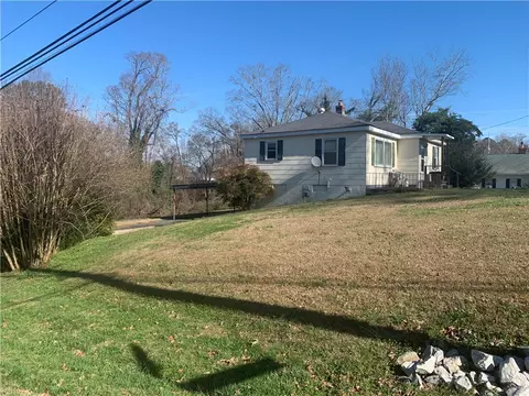201 E North 3rd St, Seneca, SC 29678 photo 11