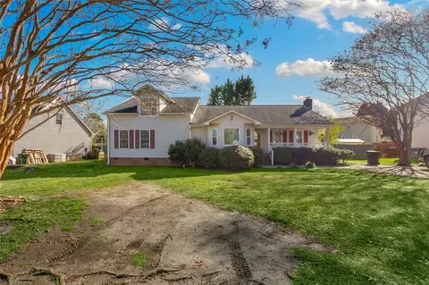 124 Creek Dr, Easley, SC 29642 photo 3