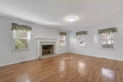 124 Creek Dr, Easley, SC 29642 photo 8