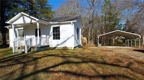 30 Parker St, Williamston, SC 29697 photo 4