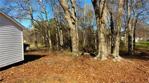 30 Parker St, Williamston, SC 29697 photo 17