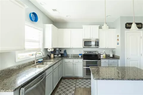 103 Yount Ct, Easley, SC 29642 photo 8