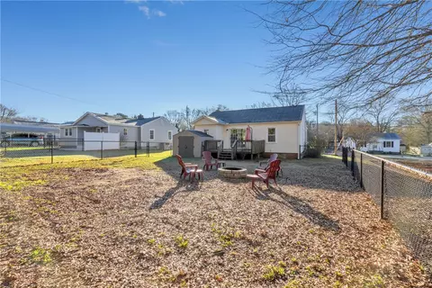 26 Knight St, Williamston, SC 29697 photo 3