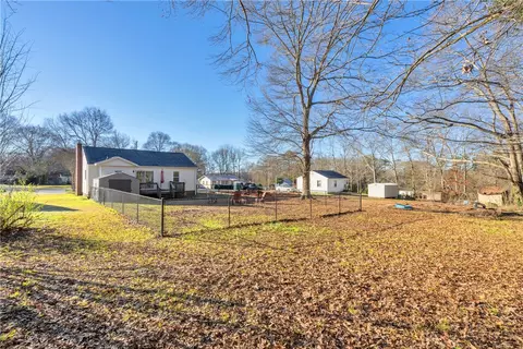 26 Knight St, Williamston, SC 29697 photo 17