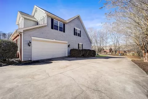 141 Red Maple Cir, Easley, SC 29642 photo 4