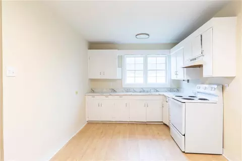 1210 E Main St, Seneca, SC 29678 photo 5