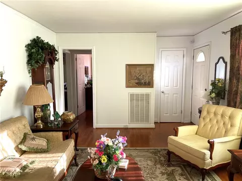704 Bailey Ave, Pendleton, SC 29670 photo 3