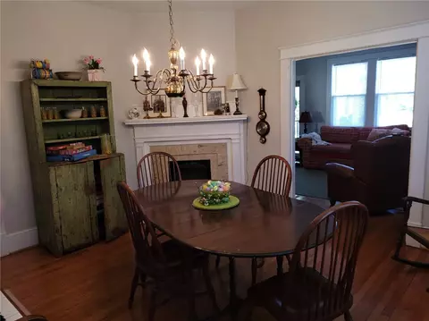 372 E Main St, Pendleton, SC 29670 photo 4