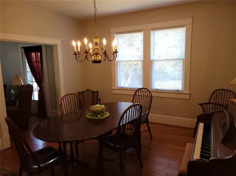 372 E Main St, Pendleton, SC 29670 photo 5