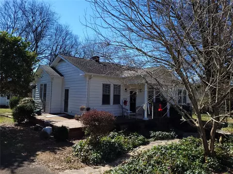 372 E Main St, Pendleton, SC 29670 photo 1