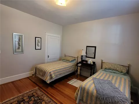 372 E Main St, Pendleton, SC 29670 photo 11
