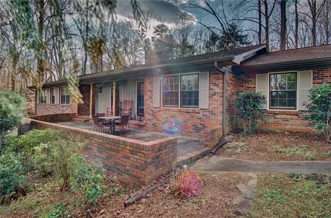 211 Lakeside Dr, Walhalla, SC 29691 photo 2